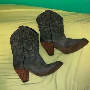 very volatile los angeles cowboy boot heel